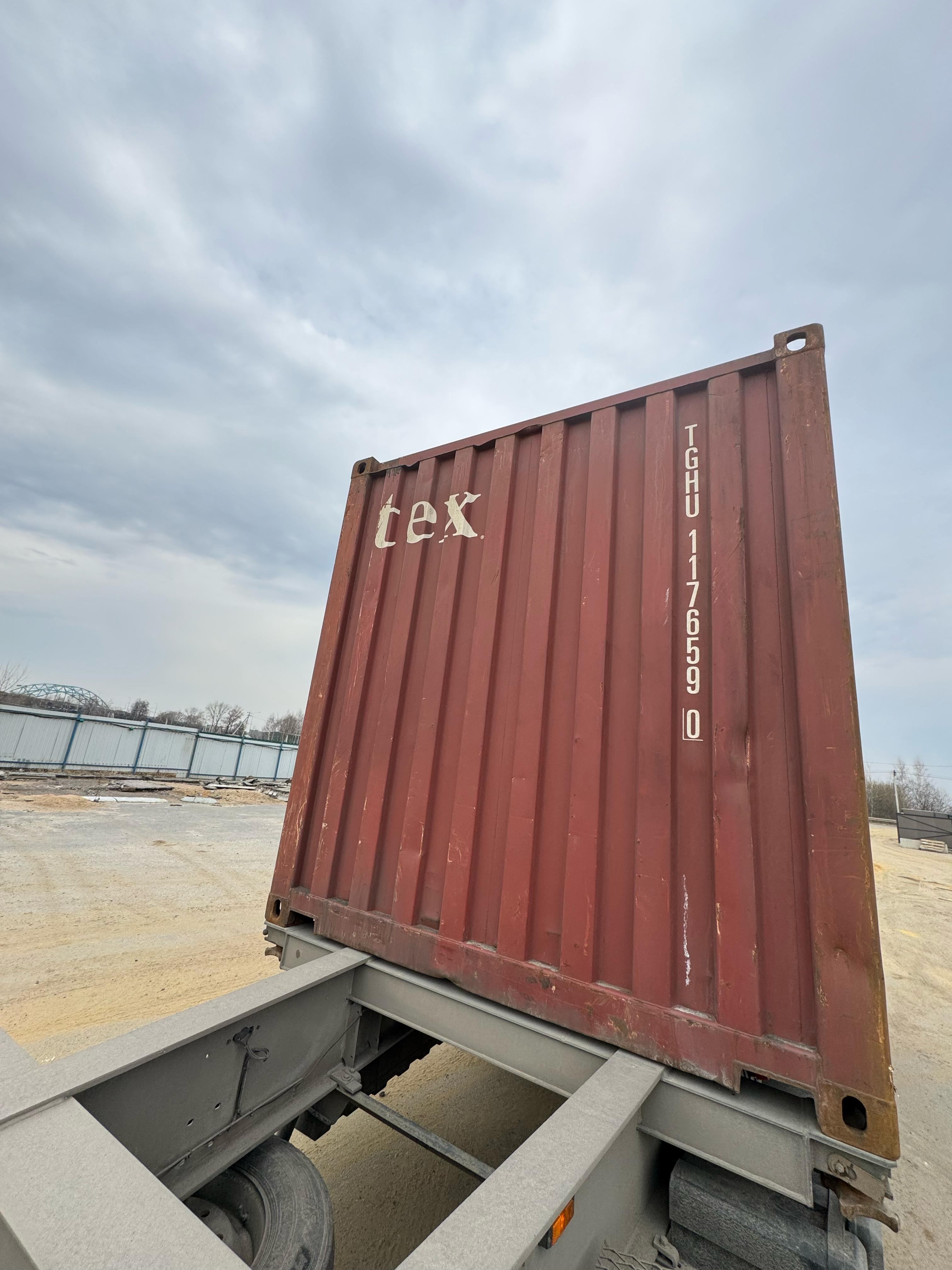 Морской контейнер TGHU1176590